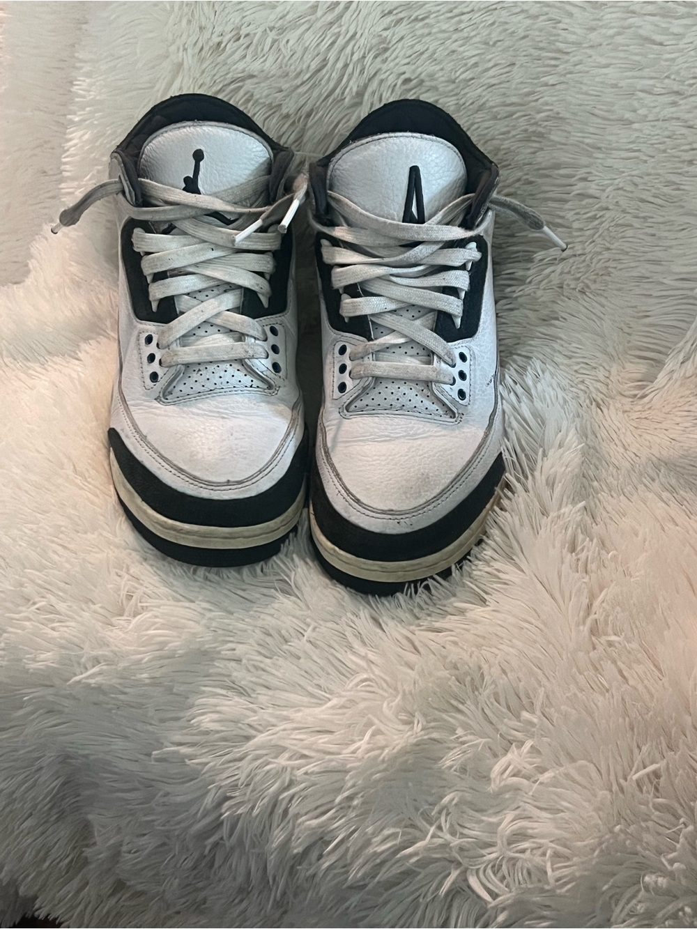 Jordan 3 Retro OG SP
A Ma Maniére Diffused Blue sz 8.5